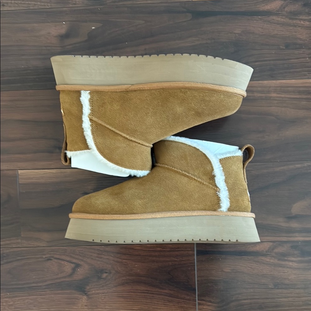 Koolaburra by UGG Women's Koola Ultra Mini Platform Ankle Boot